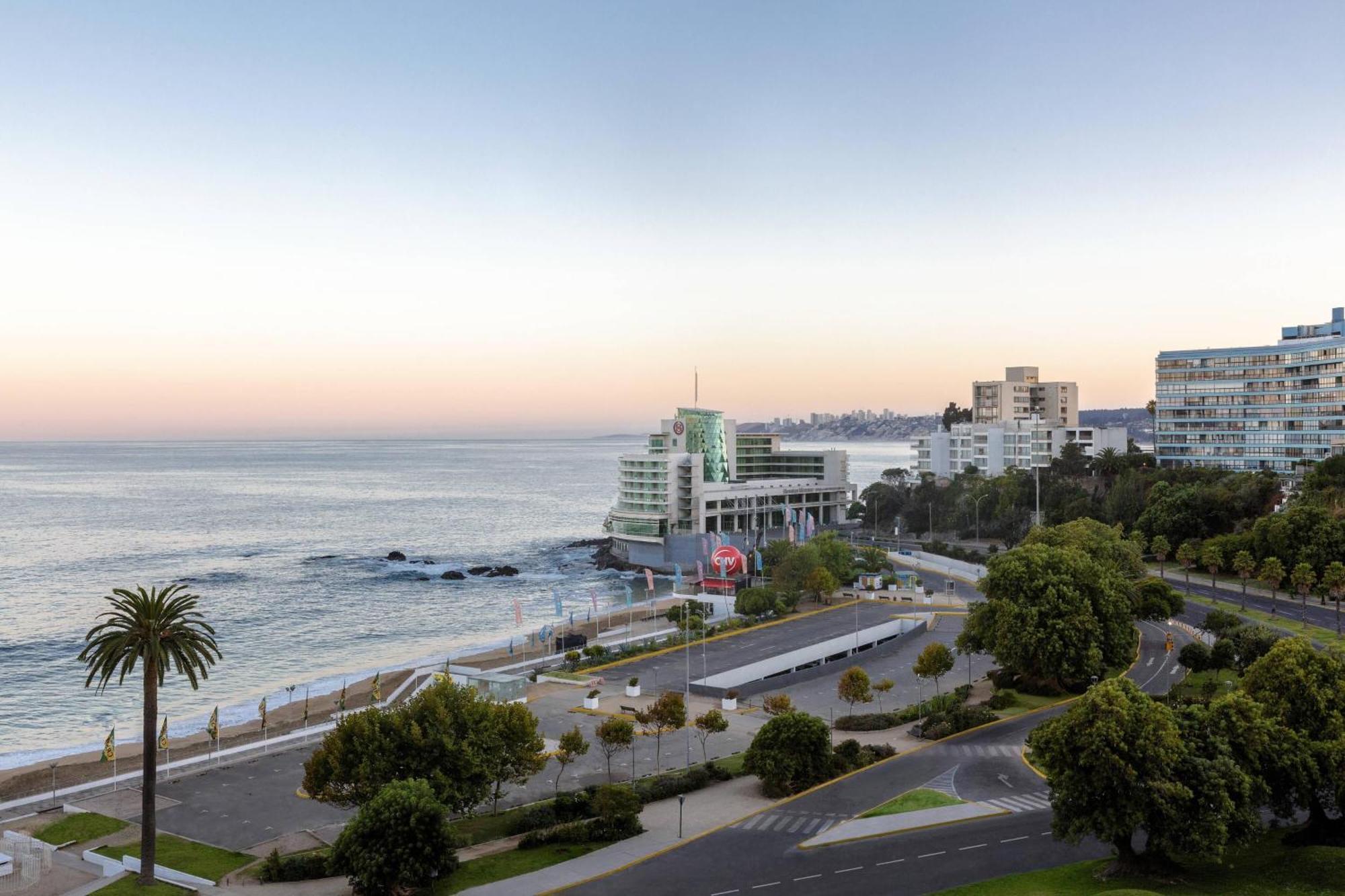 Sheraton Miramar Hotel & Convention Center Vina del Mar Exterior photo View of the coast of the city of Concepción.