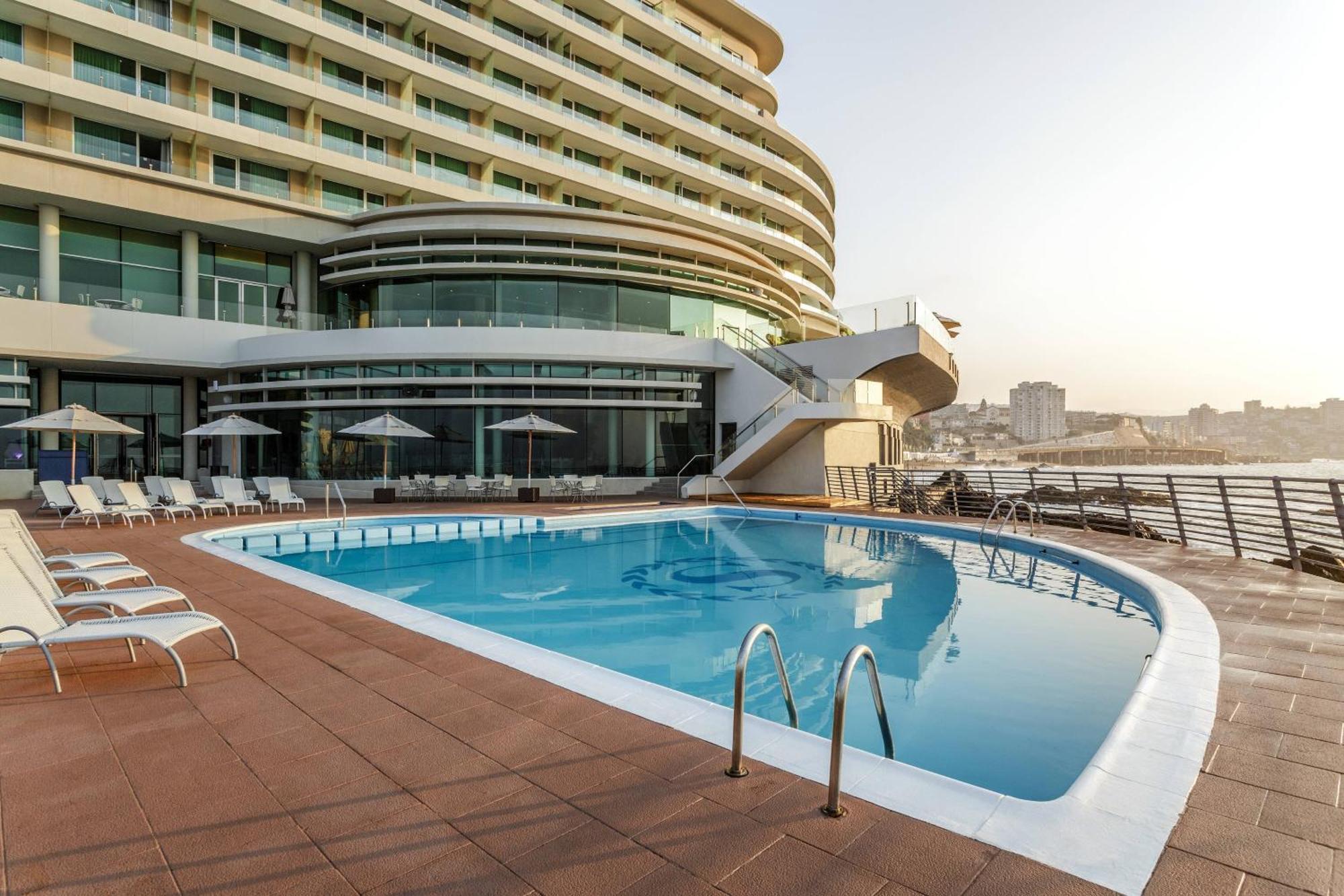 Sheraton Miramar Hotel & Convention Center Vina del Mar Exterior photo The pool deck of the MSC Orchestra
